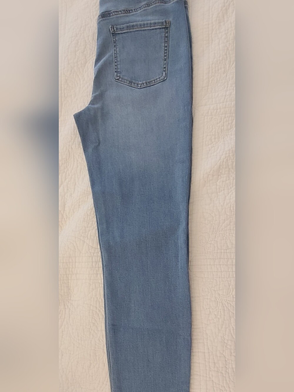 Buffalo David Bitton Highrise Jeans Size 8 in Light Blue with Gold Stitching NWT